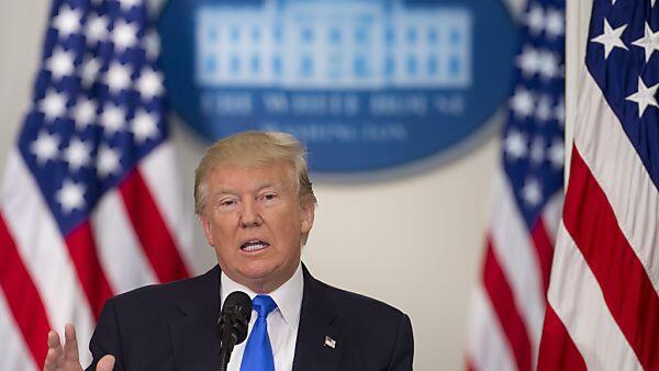 Trump nannte Sessions' Verhalten "extrem unfair"