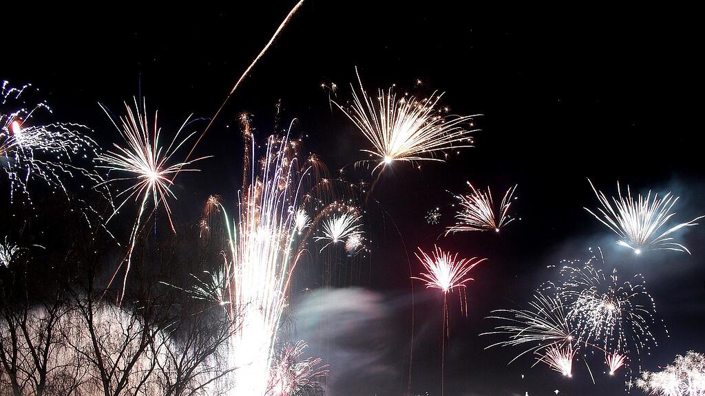 symb_raketen symb_silvester symb_feuerwerk