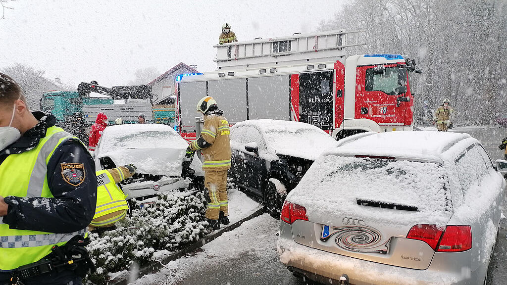 Feuerwehr Lamprechtshausen rückt aus