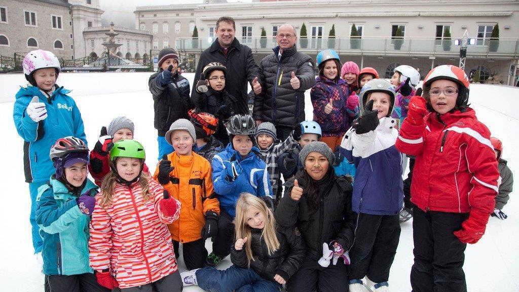 Stöckl und Kids testen Kunsteis