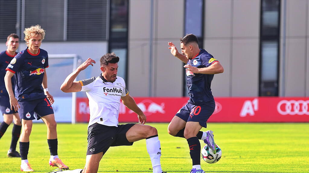 Red Bull Salzburg gegen Derby County
