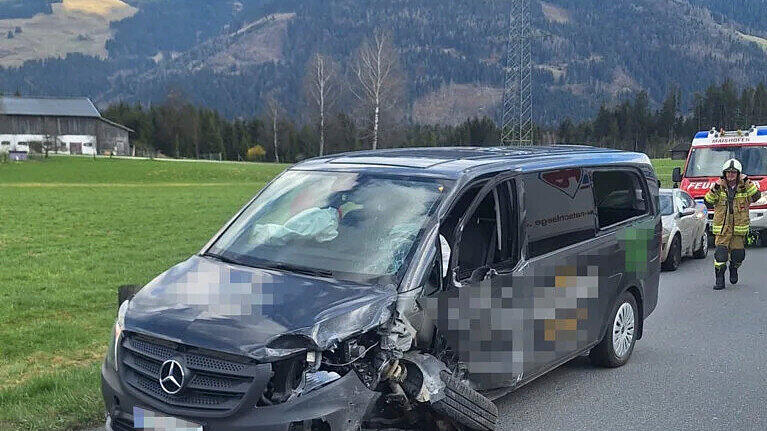 Fünf Verletzte bei Crash in Maishofen