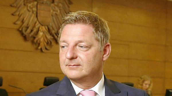 Bürgermeister Albel bleibt in Amt und Würden