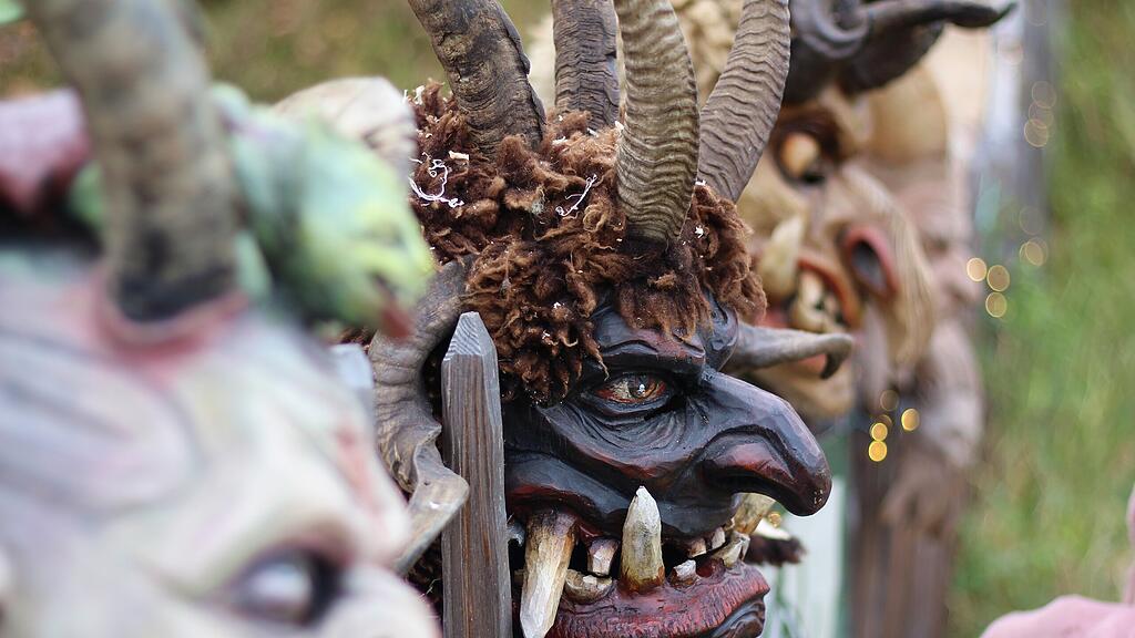 Maskenausstellung "Grossarler Gschlacht"