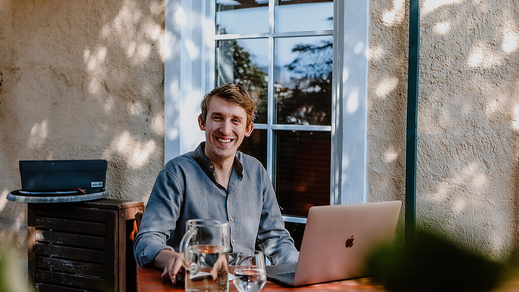 Marcel, Home Office