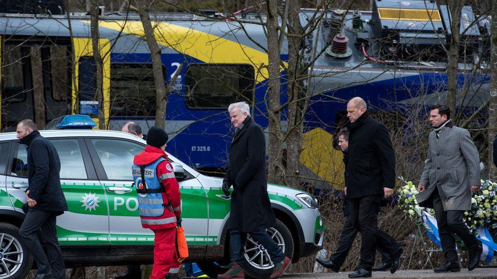 Zugunglück in Bad Aibling: Aufräumarbeiten