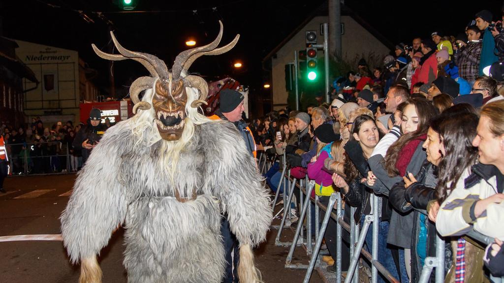 Gnigler Perchtenlauf
