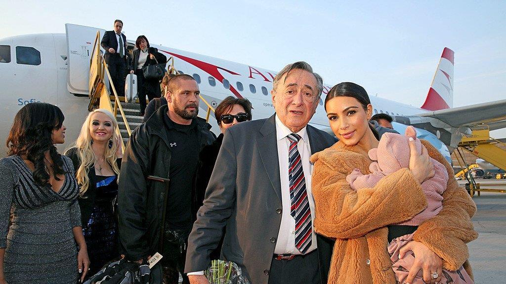 Kim Kardashian nach der Landung in Wien