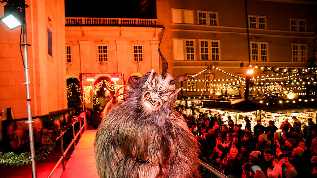 Der Krampuslauf am Christkindlmarkt