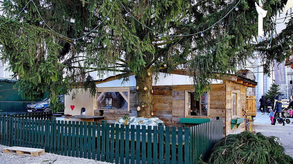 Salzburger Christkindlmarkt Aufbau