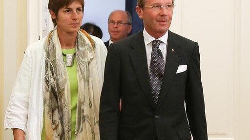 Neue Landesregierung angelobt, II