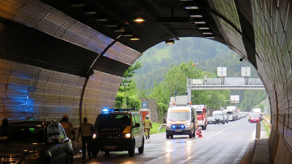 A10, Helbersbergtunnel, Pfarrwerfen
