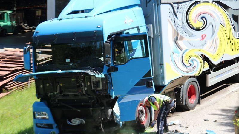 Schwerer Crash in Hof