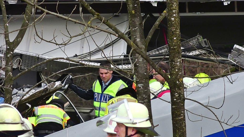 Zugunglück in Bad Aibling: Weitere Bilder der Unfallstelle