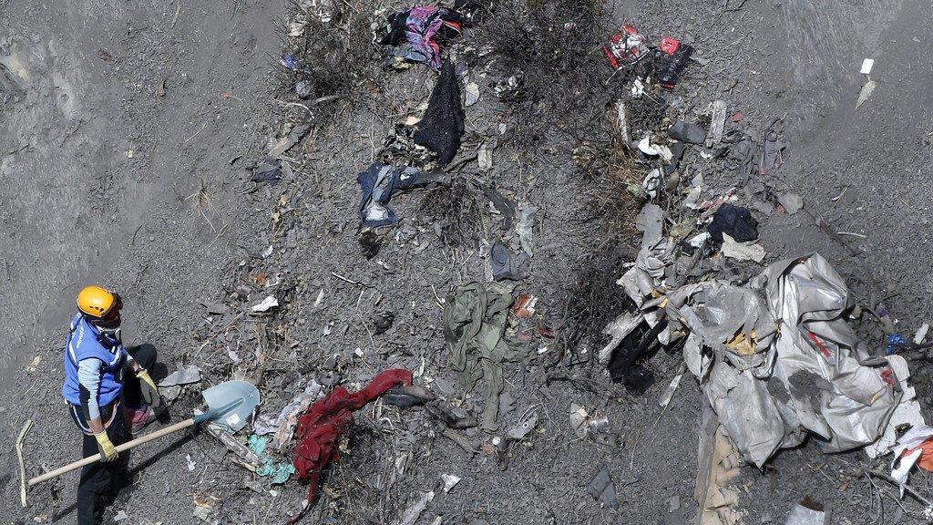 Germanwings-Absturz: Aufräumarbeiten am Sonntag