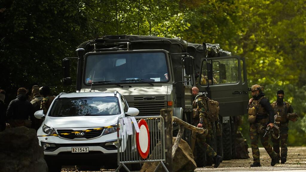 Belgien jagt bewaffneten Soldaten