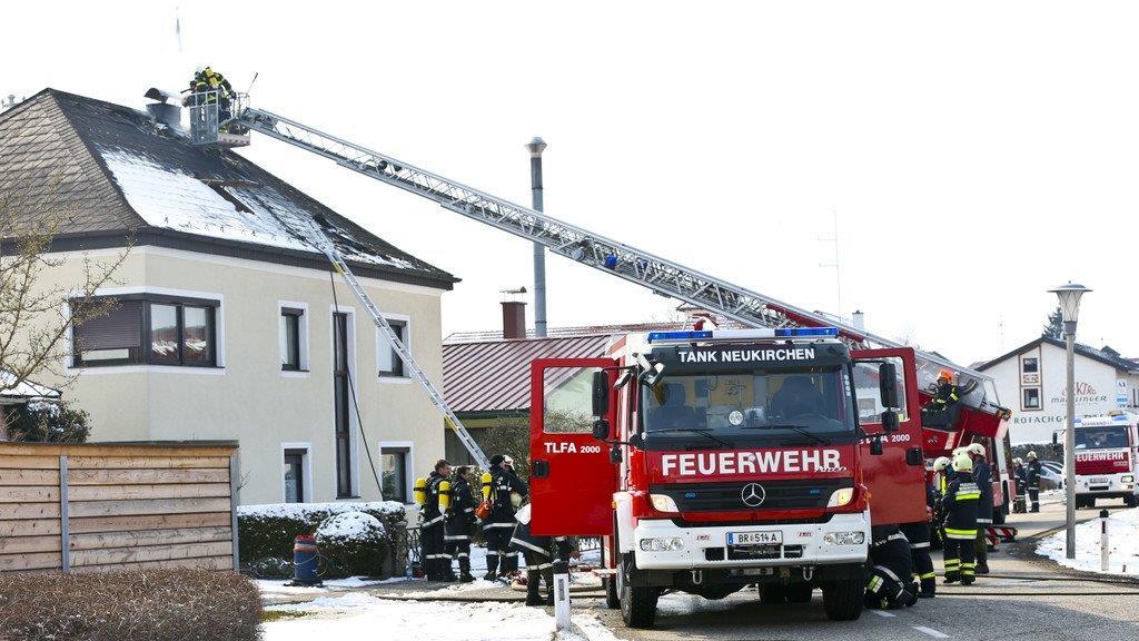 Wohnhaus in Flammen