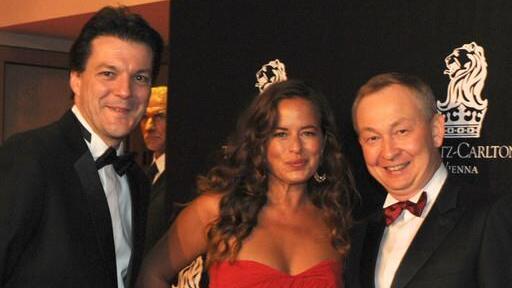 The Ritz-Carlton: Grand-Opening