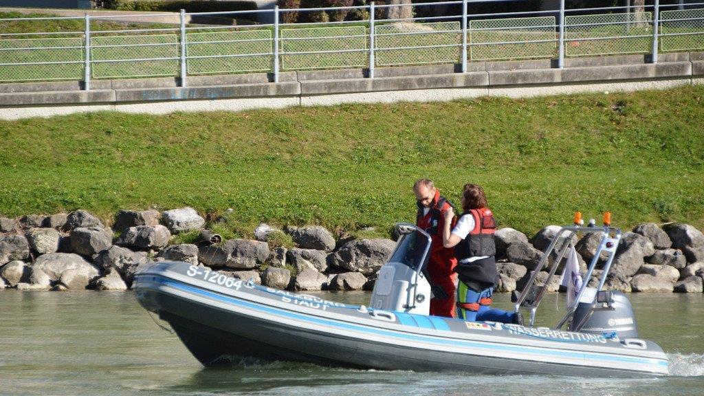 Übung der Wasserrettung, II