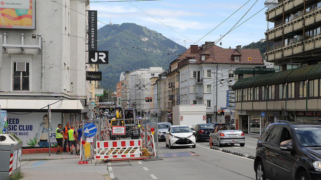 Baustelle in der Saint-Julien-Straße sorgt für Stau