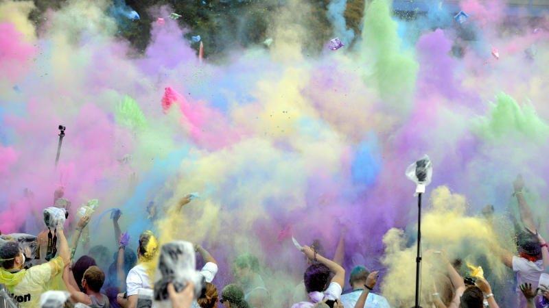 Das 1. Holi Festival in Wien (APA)