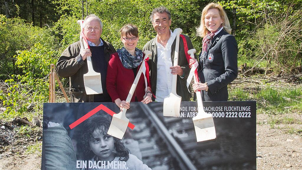Im Bild (v.li.): Christian Konrad, Landesrätin Martina Berthold, Hubert von Goisern und RK-Chefin Sabine Kornberger-Scheuch