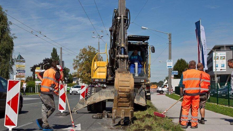 Die Arbeiten am ersten Abschnitt dauerten bis Ende Juni 2015.