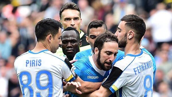Higuain schoss ein Tor und flog vom Platz
