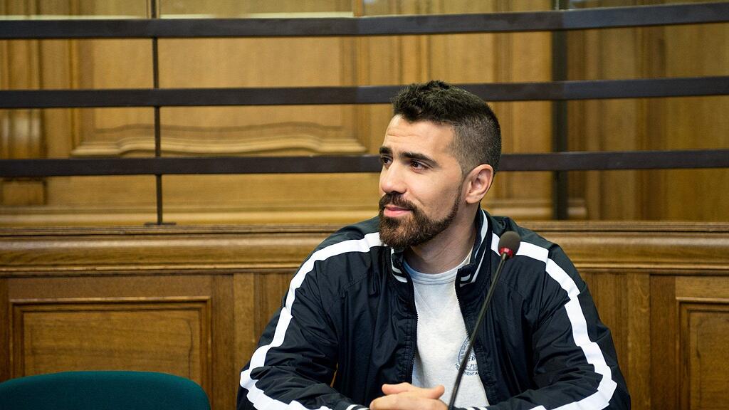 Bushido muss sich vor Gericht für seine Schuhattacke auf einen Fan verantworten.