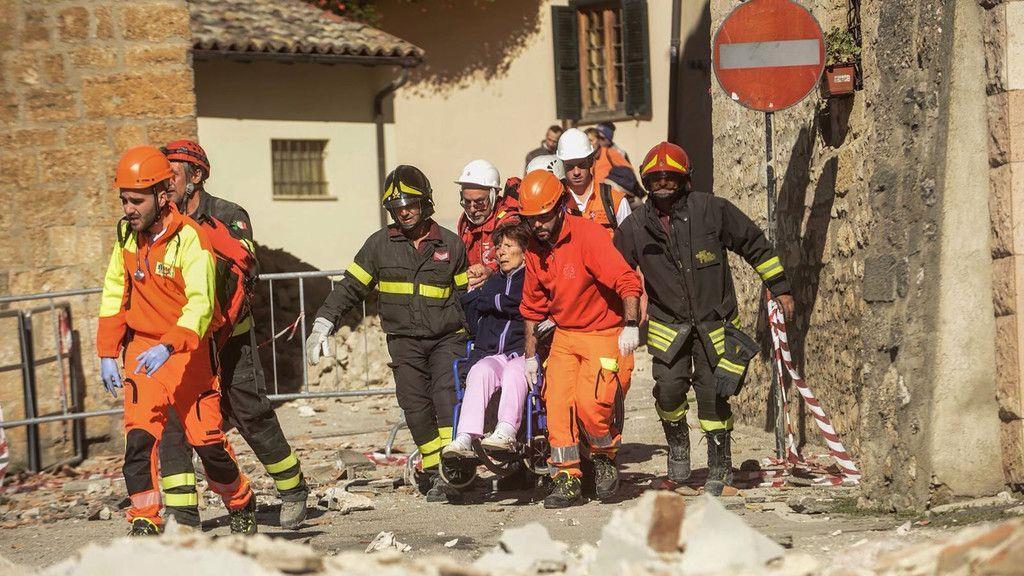 Schwere Zerstörungen nach neuerlichem Erdbeben in Mittelitalien