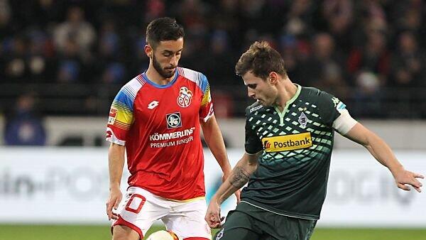 Zweikampf: Mainzer Yunus Malli und Gladbacher Havard Nordtveit