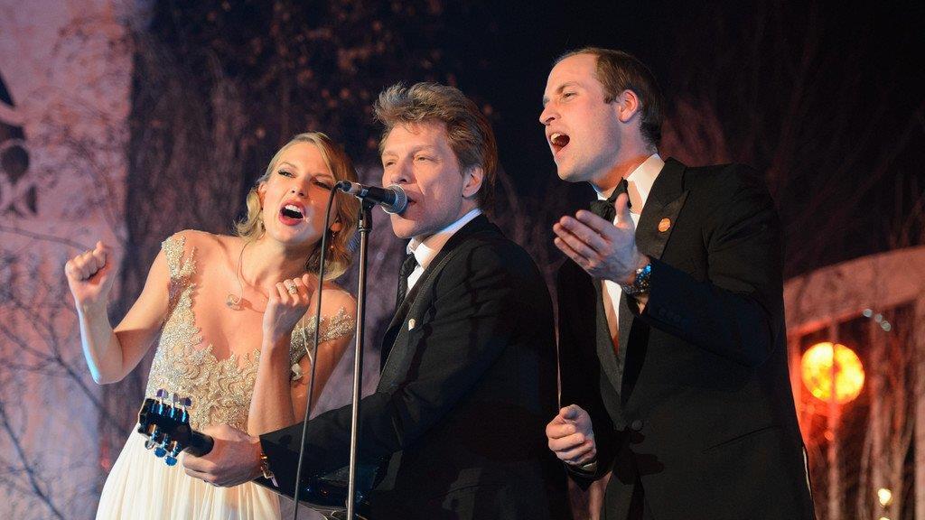 Taylor Swift, Jon Bon Jovi und Prinz William mit "Living On A Prayer"
