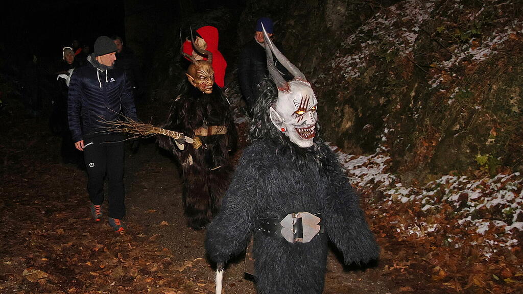 Krampus Einstimmung und Kinderkrampuslauf am Egelsee