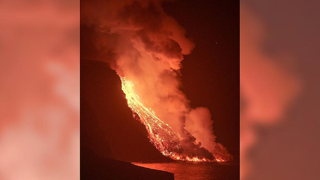 La Palma: Lava flie\u00dft ins Meer