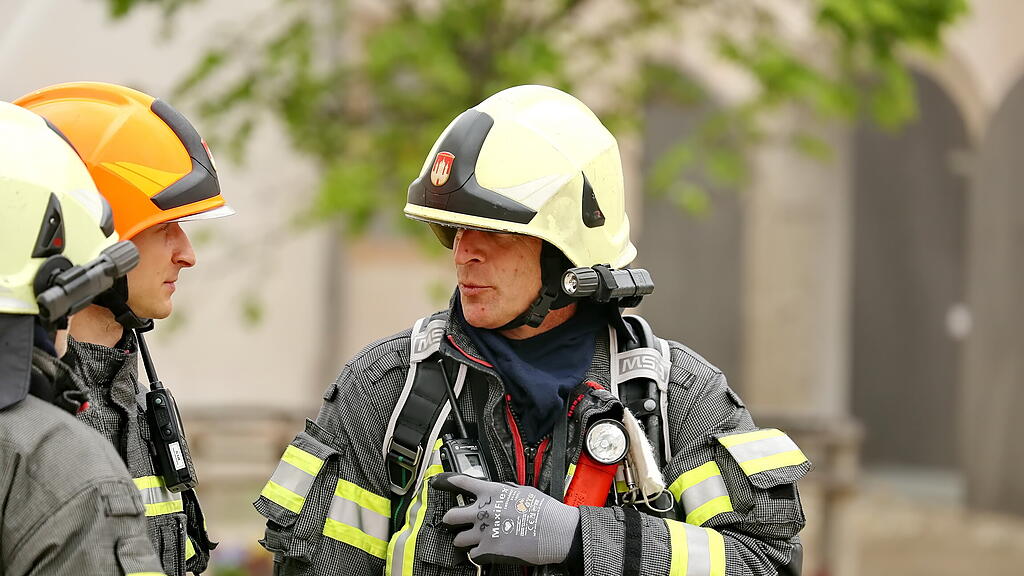 Feuerwehr-\u00dcbung auf der Festung, I