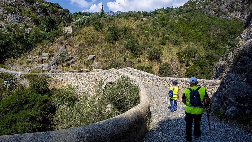Flut in Schlucht in Italien
