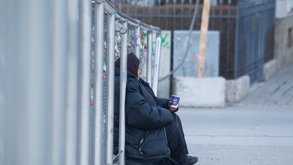 SB: Obdachlos, Armut, Bettler,