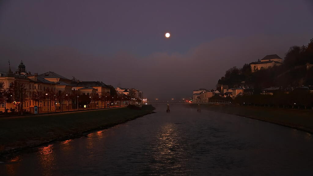 Supermond und Nebelstimmung