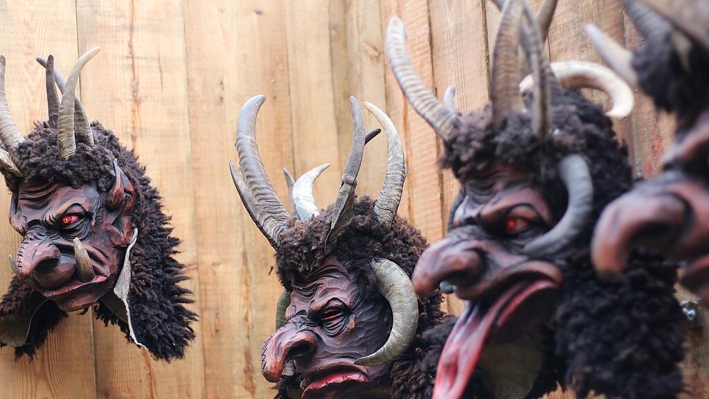 Maskenausstellung "Grossarler Gschlacht"