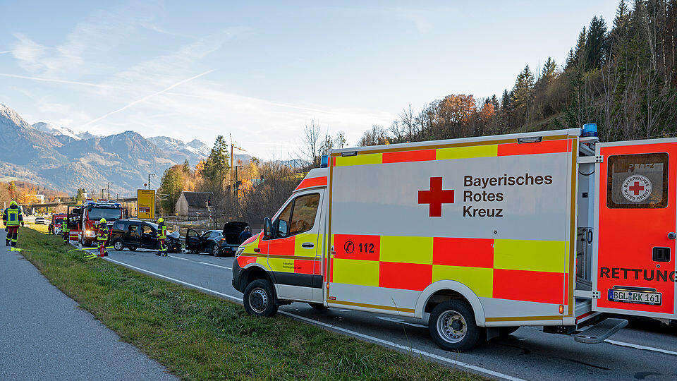 Zwei Schwerverletzte bei Crash in Bischofswiesen