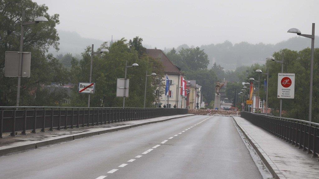 Hochwasser in Braunau: Innbrücke gesperrt