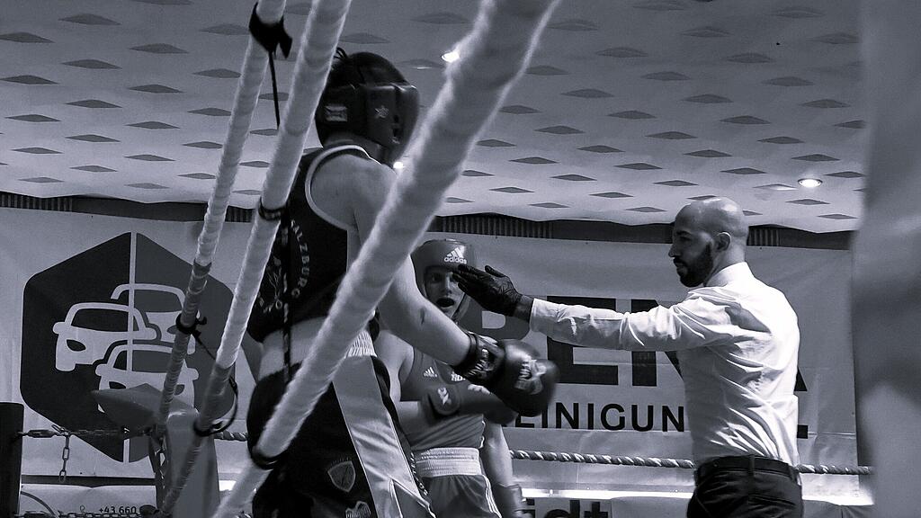 Boxgala aus der Salzberghalle Hallein