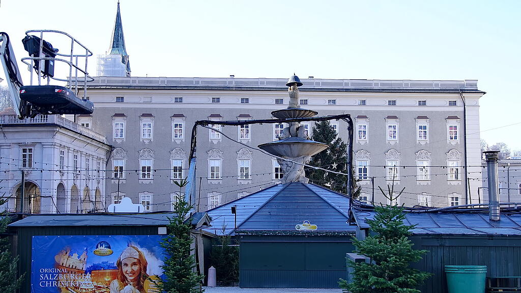 Salzburger Christkindlmarkt Aufbau