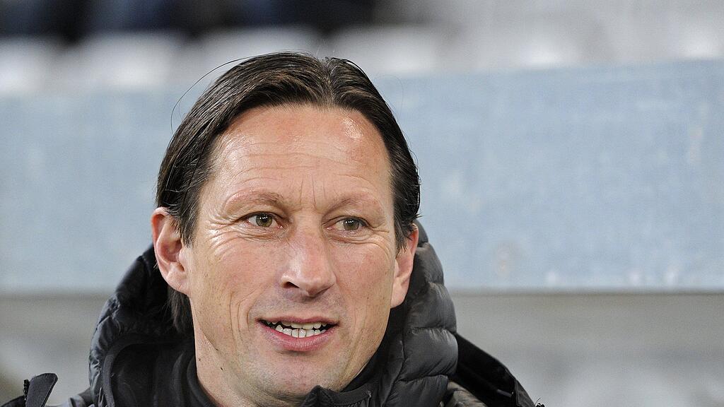 Salzburg-Trainer Roger Schmidt bleibt den "Bullen" noch bis 2016 erhalten.