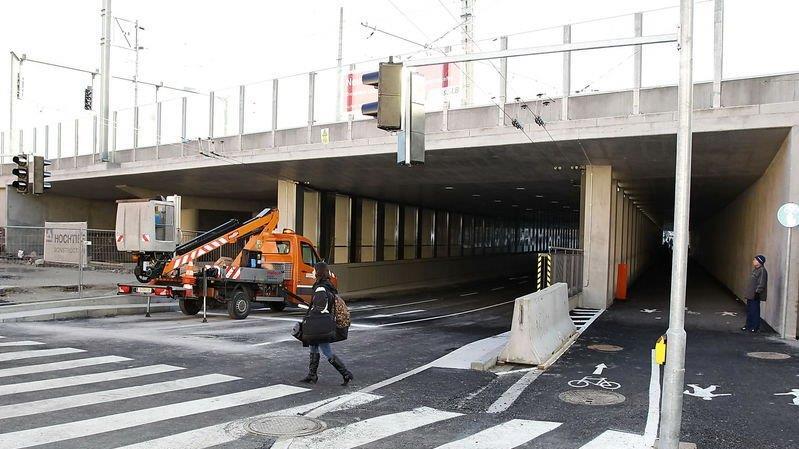 Nelböckviadukt und Linie 12
