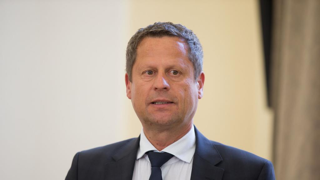 Landesregierung angelobt, IV