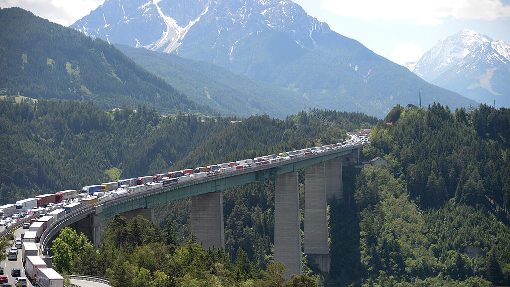 symb_brennerautobahn symb_stau-brenner