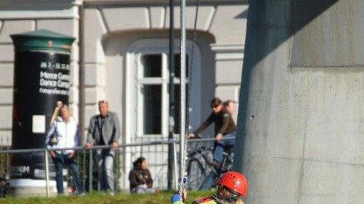 Übung der Wasserrettung, II
