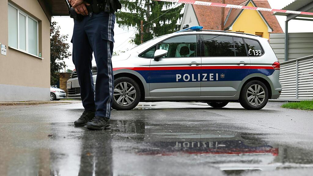 LEBLOSER KÖRPER EINES NEUGEBORENEN IN GRAZ AUF CARPORTDACH GEFUNDEN