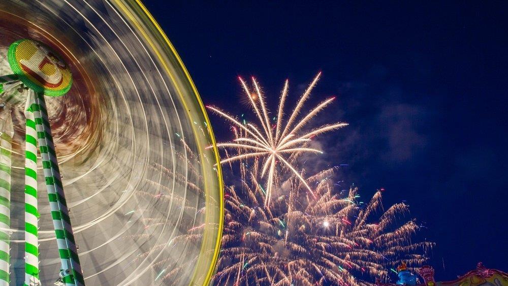 42. Dult: Feuerwerk am Freitag, I